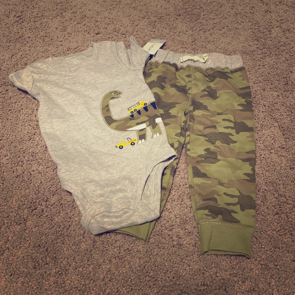 NWT Carter’s dinosaur camouflage outfit